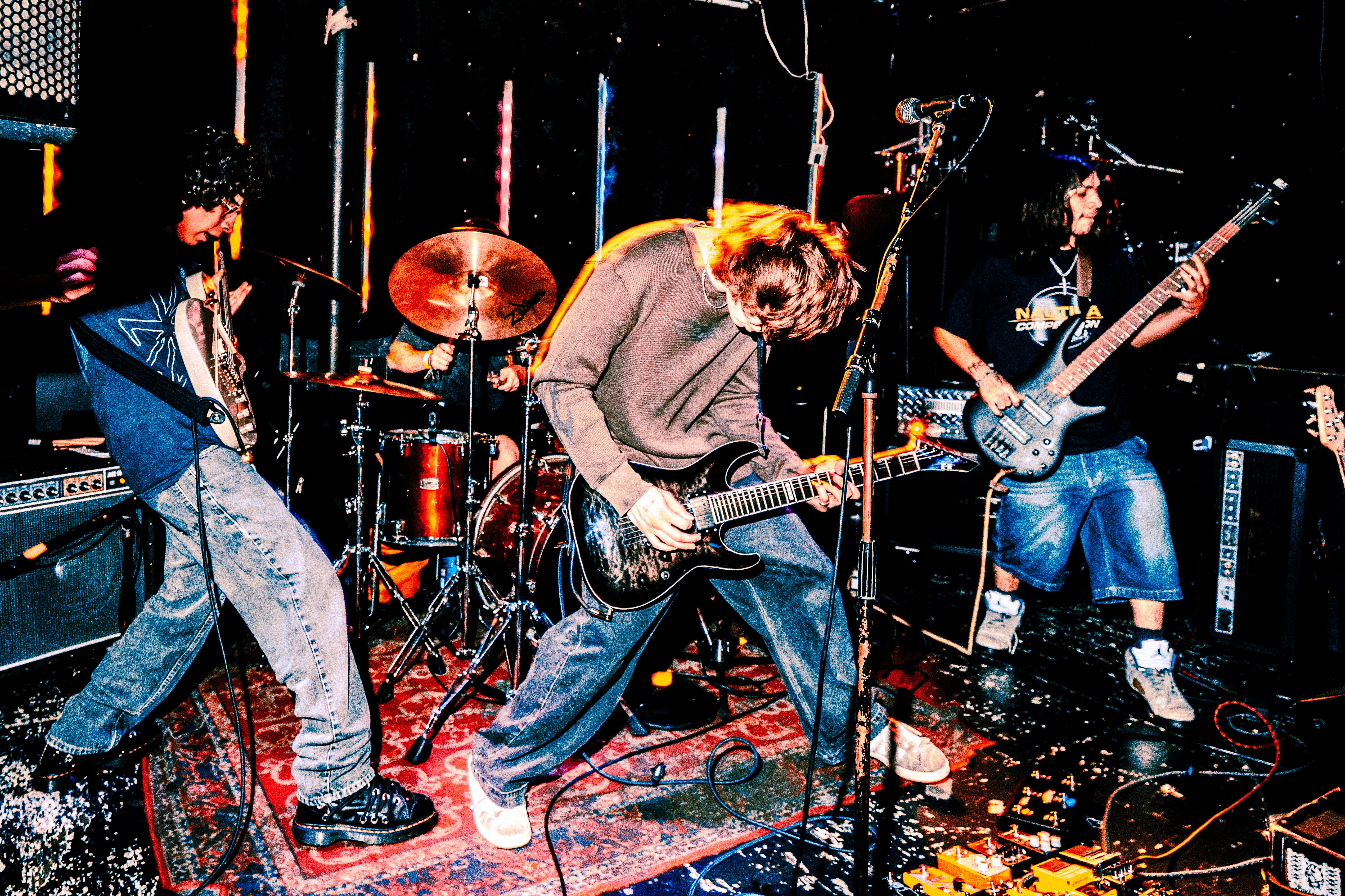 Subfuse band